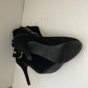 Black boots never worn